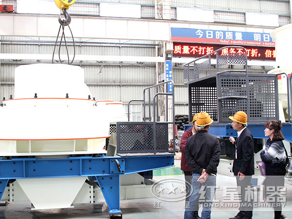 制砂機(jī)選型指導(dǎo)現(xiàn)場 制砂機(jī)選型指導(dǎo)現(xiàn)場