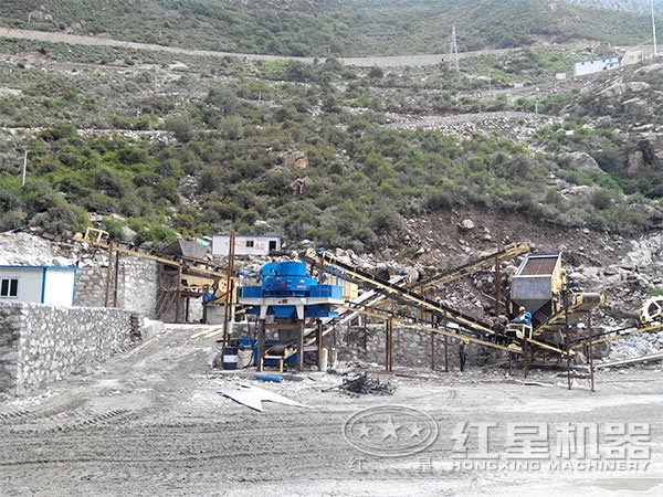 制砂機(jī)工作現(xiàn)場 制砂機(jī)工作現(xiàn)場