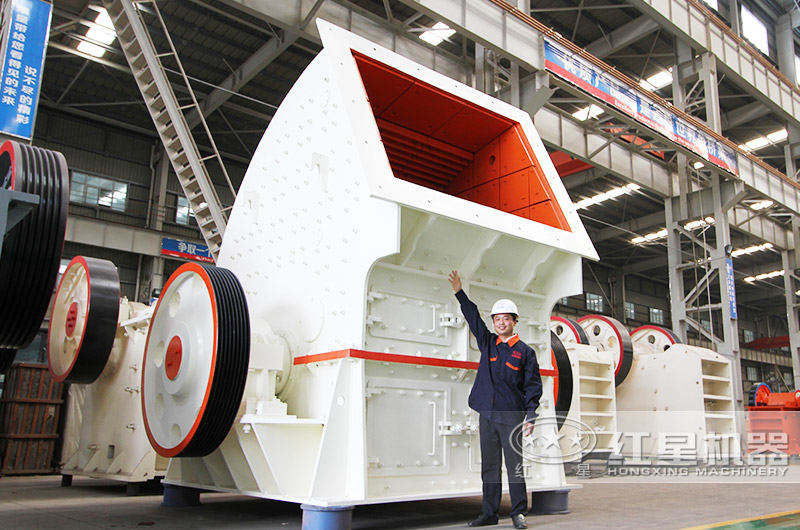 重錘式礦石粉碎機(jī),型號齊全,產(chǎn)量高 重錘式礦石粉碎機(jī),型號齊全,產(chǎn)量高