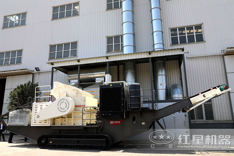 履帶移動磕石機(jī)，原地轉(zhuǎn)向，移動更靈活