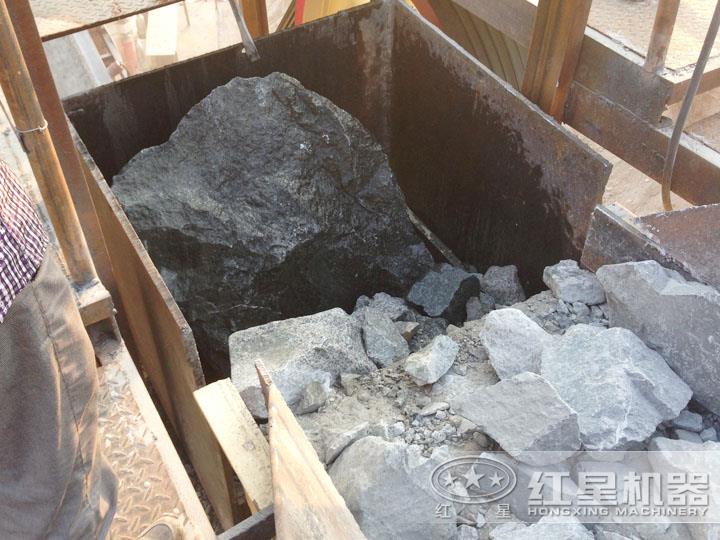 印尼尾礦加工現(xiàn)場，進料粒度大，出料5-10mm