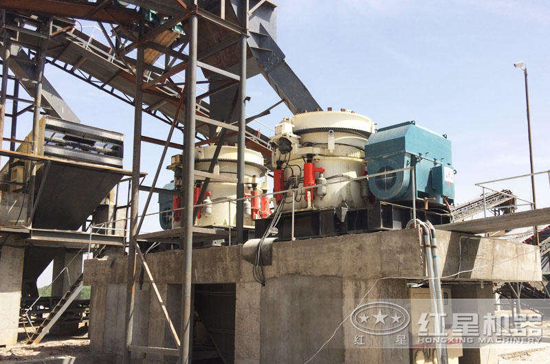 河南洛陽時產(chǎn)800噸石頭破碎生產(chǎn)線