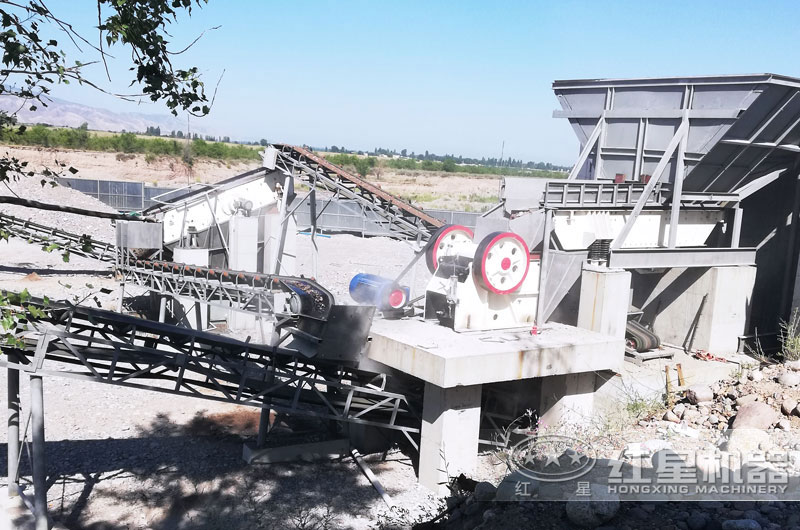 普通型石子破碎生產(chǎn)線現(xiàn)場 普通型石子破碎生產(chǎn)線現(xiàn)場