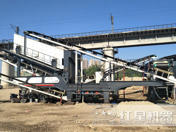 新一代車載碎石機(jī)現(xiàn)場(chǎng)圖 新一代車載碎石機(jī)現(xiàn)場(chǎng)圖