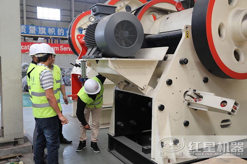 客戶到廠參觀,近距離了解設(shè)備 客戶到廠參觀,近距離了解設(shè)備