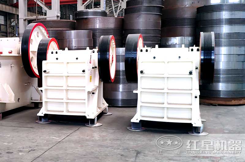 鄂式破碎機 鄂式破碎機