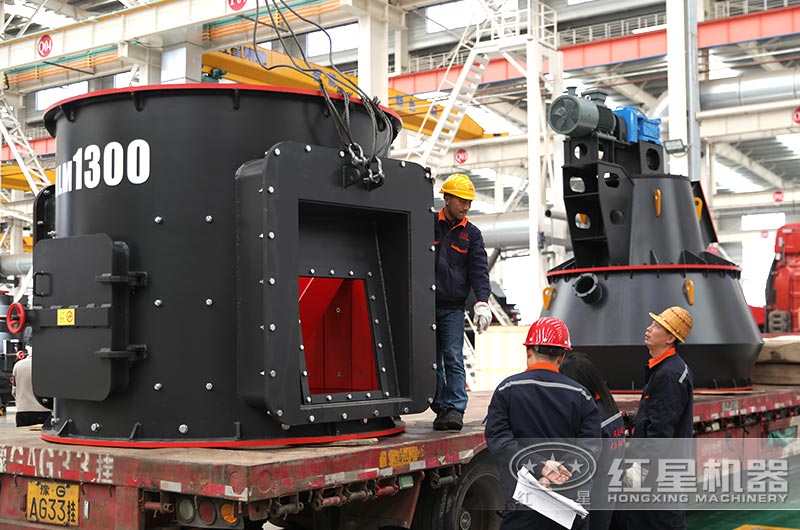 立式磨粉機(jī)發(fā)貨裝車 立式磨粉機(jī)發(fā)貨裝車